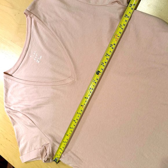 A New Day Light Pink V-Neck T-Shirt with Cuffed Sleeves Medium - Picture 6 of 6